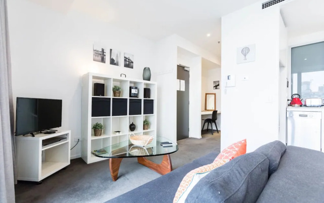 ROBYN, 1BDR Melbourne Apartment