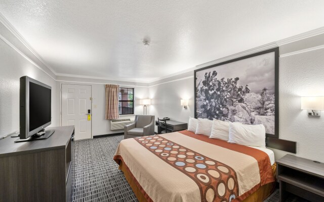 Super 8 Mount Vernon