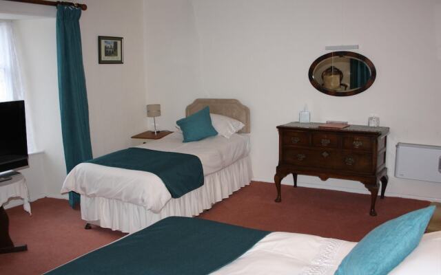 Half Moon Inn