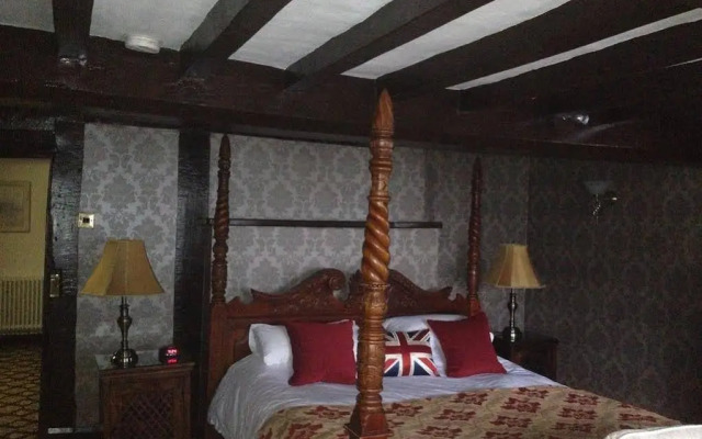 The Old Hall Country House
