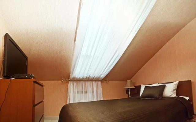 Dynastya Hotel