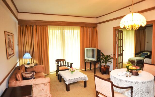 Wiang Indra Riverside Resort