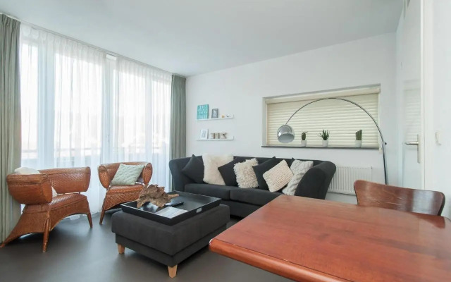 Holiday Home With Balcony in Callanstoog