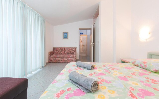 Awesome Home in Stinjan With Wifi and 1 Bedrooms