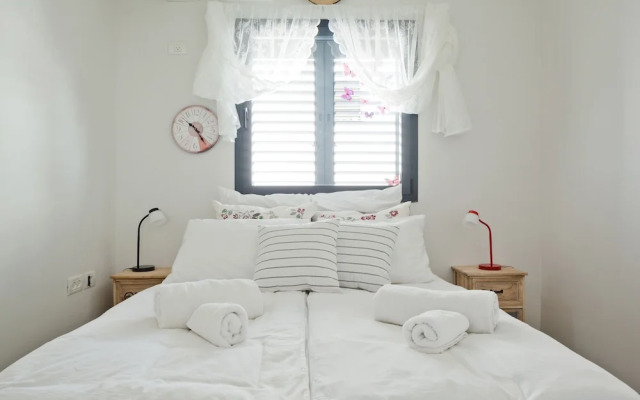 Sunny Luxary Apartments