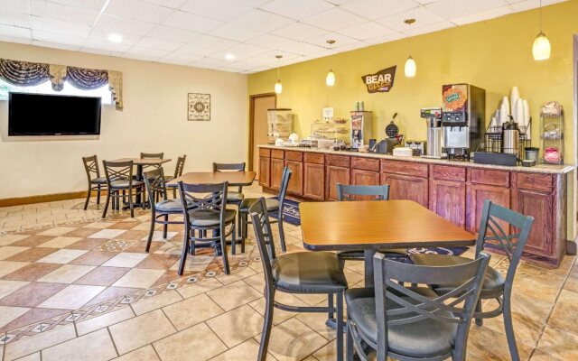 Travelodge by Wyndham Adrian