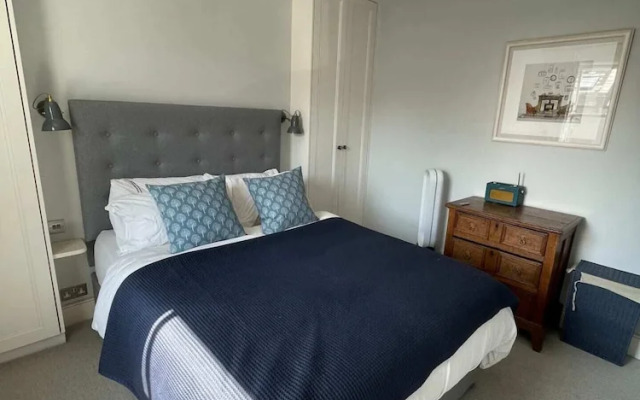 Bright & Stylish 1BD Flat - Wandsworth Town