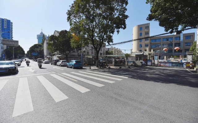 Mercure Hefei (Sanxiaokou Subway Station)