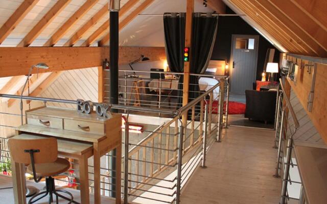 Quaint Holiday Home in Saint-Quirin with hot tub, nice view