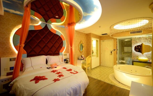Crystal Theme Hotel