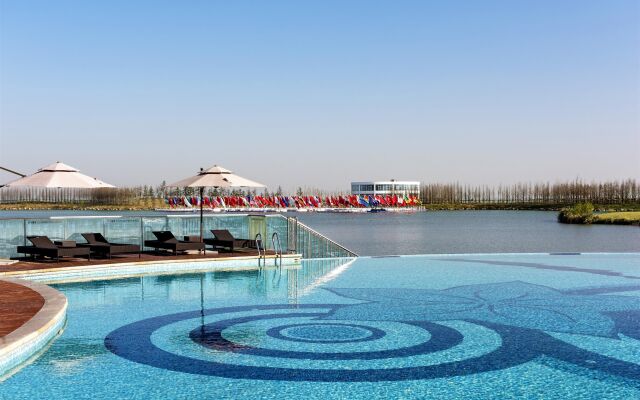 Sheraton Huzhou Taihu Lake Hot Spring Resort & Spa