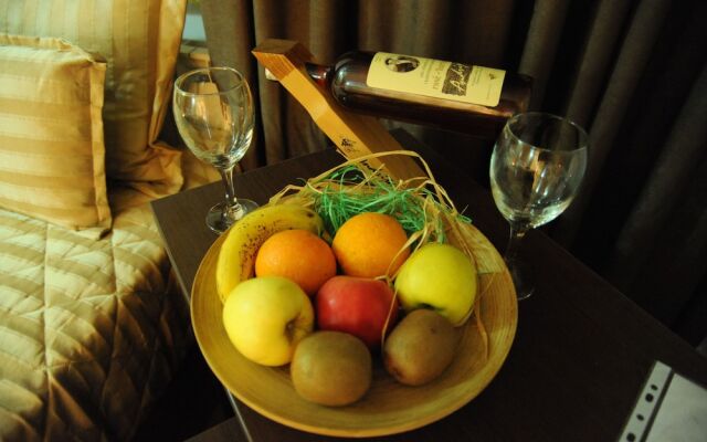 Merona Hotel