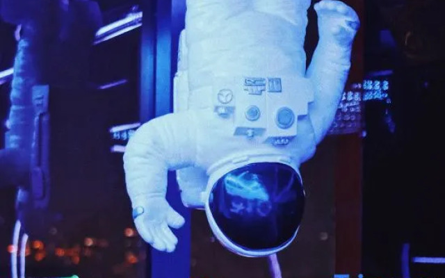 NOVA Planet High Altitude River View Hotel