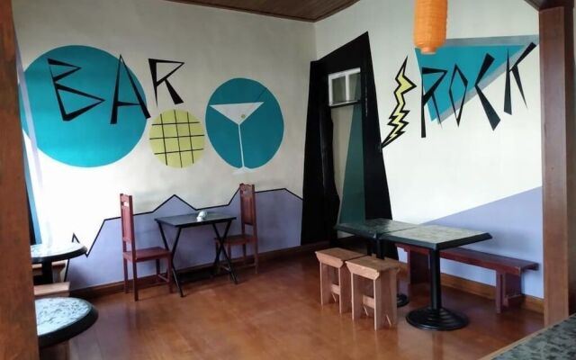 Voa Descubra Hostel Bar