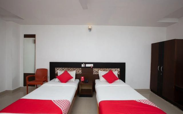 OYO 26947 The Lavish