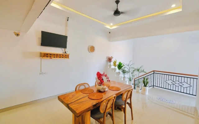 Crystal Flow Guest House & Apartment Canggu