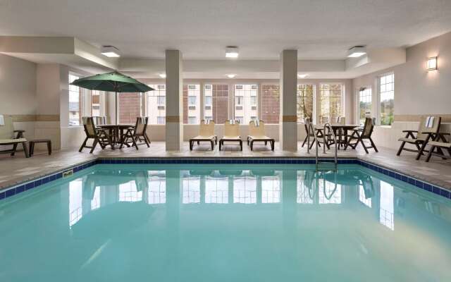 Country Inn & Suites by Radisson, Stevens Point, WI