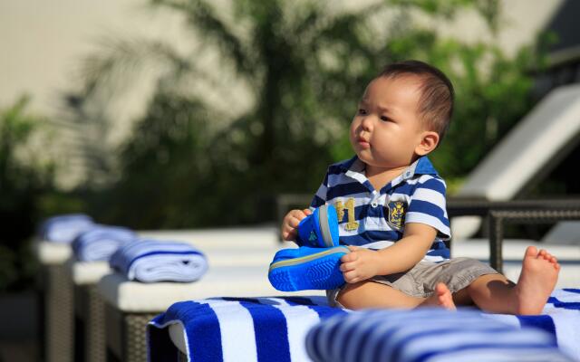 Holiday Inn & Suites Makati by IHG