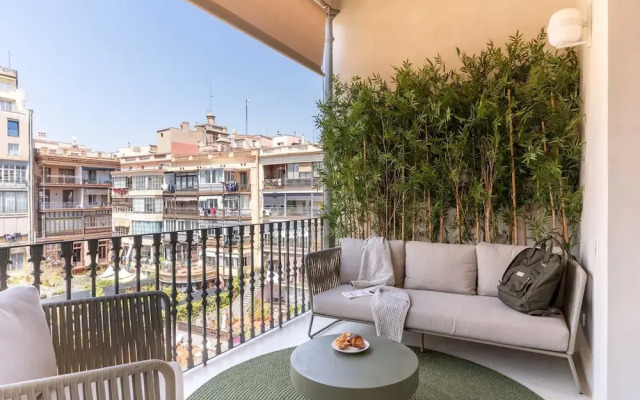 Apto Superior de Tres Habitaciones con Terraza