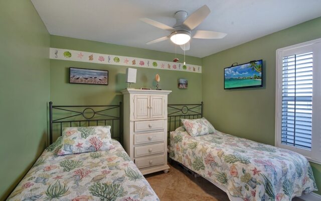 Pelican Beach 1014 2 Bedroom Condo by Pelican Beach Management