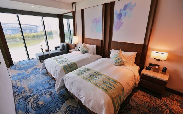 Yading Peninsula Hotel