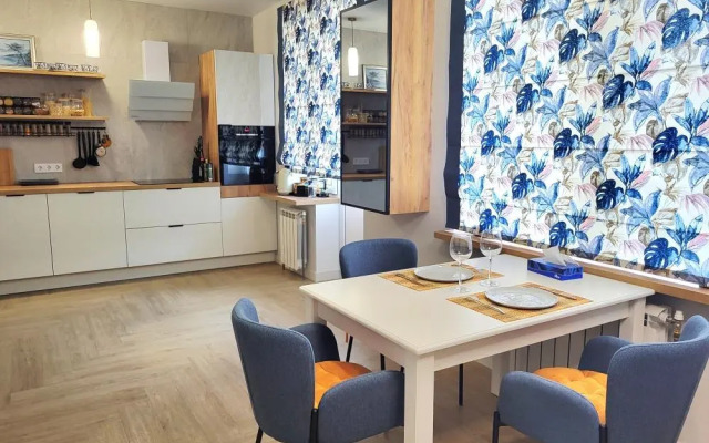 Апартаменты с дизайнерским ремонтом на улице Большая Покровская 78