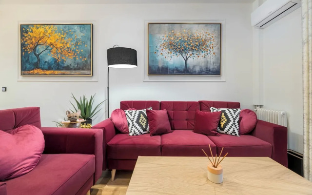 Alexandra's Unique Apartment