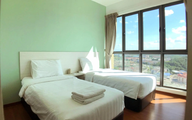 One Amerin Mall & Suites