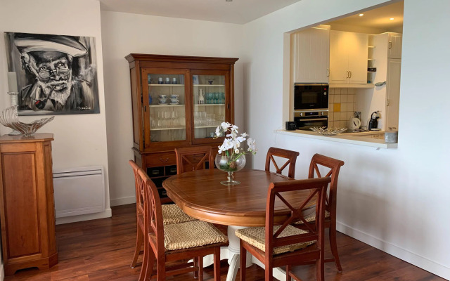 Duplex apartment in a prime seafront location, Treboul, Douarnenez
