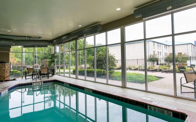Cambria hotel & suites Indianapolis Airport