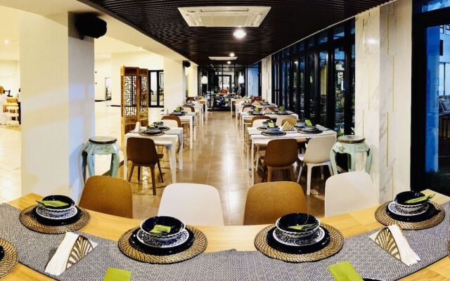 M Grand Hotel Roiet