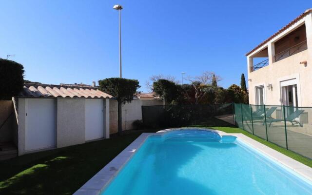 MAISON LE GRAU-DU-ROI, 5 PIèCES, 8 PERSONNES - FR-1-307-157