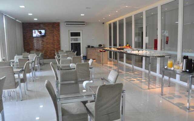 Kamur Plaza Hotel