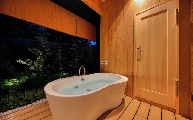 AWAUMI Fujikawaguchiko Resort