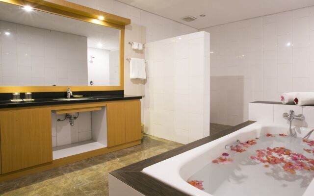 Hotel Ombak Paradise
