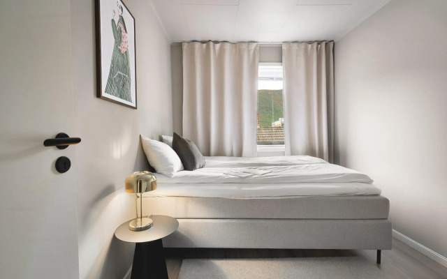 Enter Viking Hotel