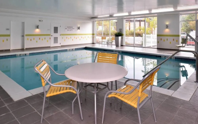 Fairfield Inn & Suites Calhoun