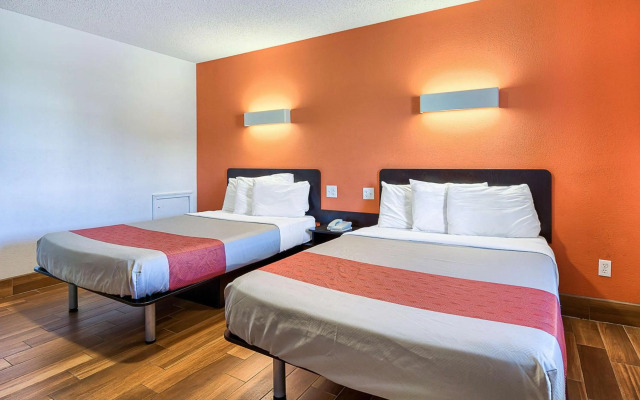 Motel 6 Harrisonburg, VA - South