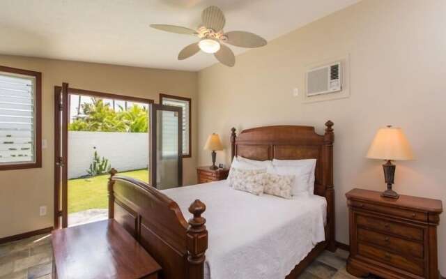 Helen's Beach House 6 Bedroom Home by RedAwning