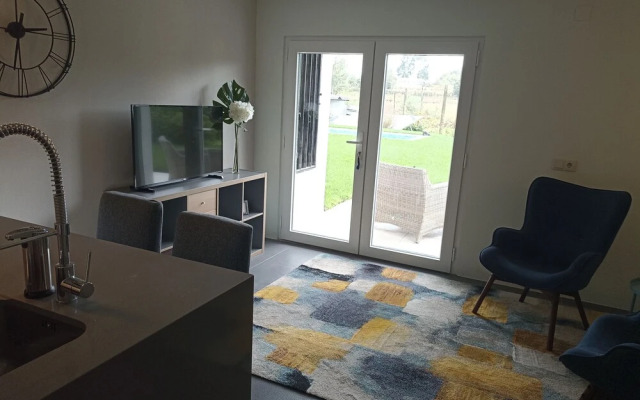 Villa Branca Barreiros Bed & Breakfast