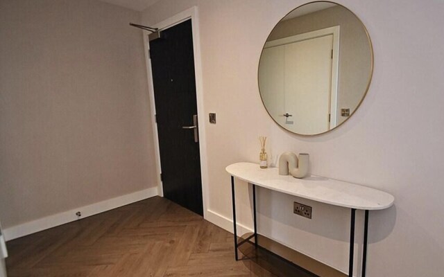 Top Floor 3-bed Penthouse in Manchester