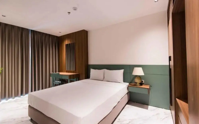 Luxe Paradise Suites Hotel Hoang Cau