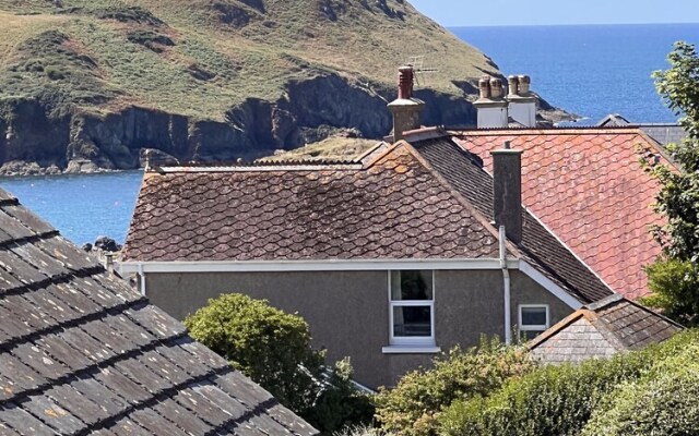 Sea View Hotel - Sandpebbles