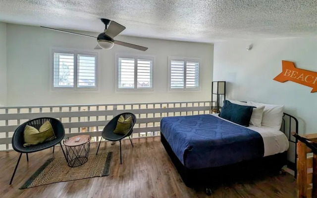 The Intercoastal #205 - Beachy Chic