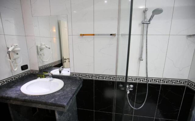 AMH Hotel