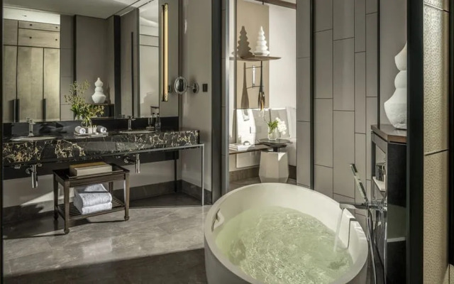 Four Seasons Hotel Bangkok at Chao Phraya River