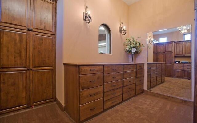 Bella Estate By Signature Vacation Rentals