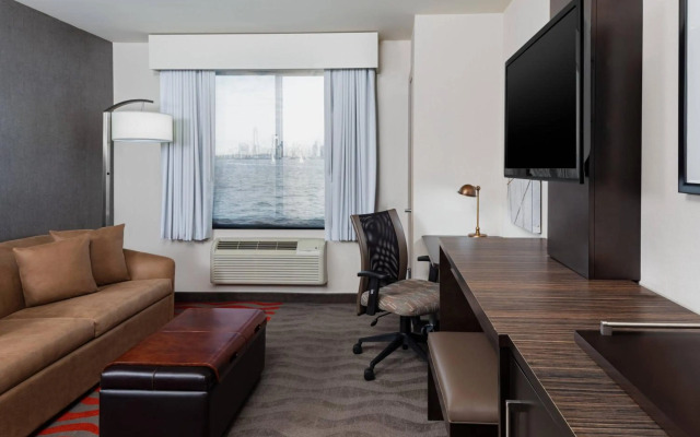 Fairfield Inn & Suites by Marriott New York Staten Island