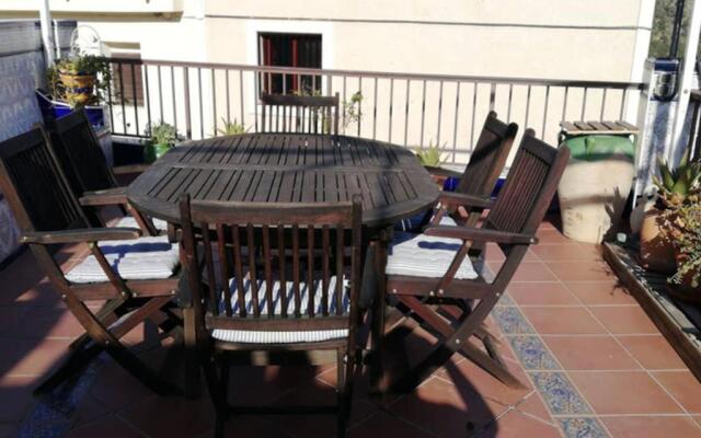 Casa con terraza/Confortable house with terrace