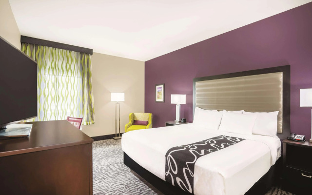 La Quinta Inn & Suites by Wyndham Clifton Park/Saratoga Area